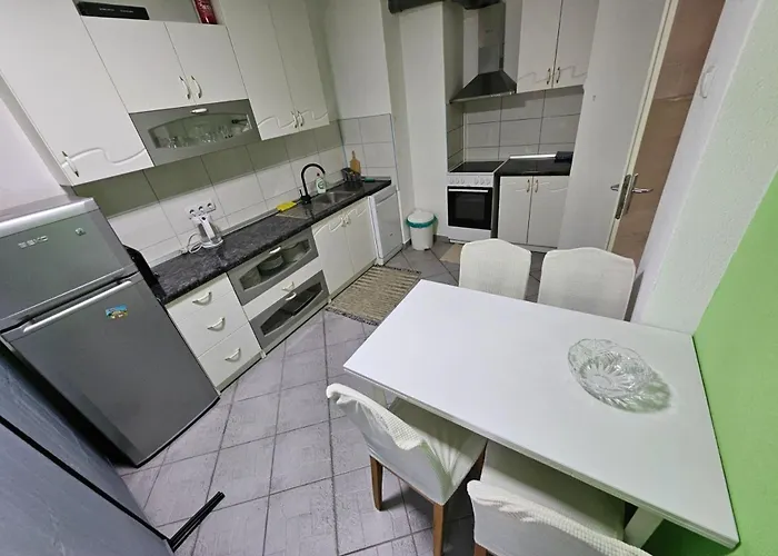 Stan U Centru アパート Prnjavor